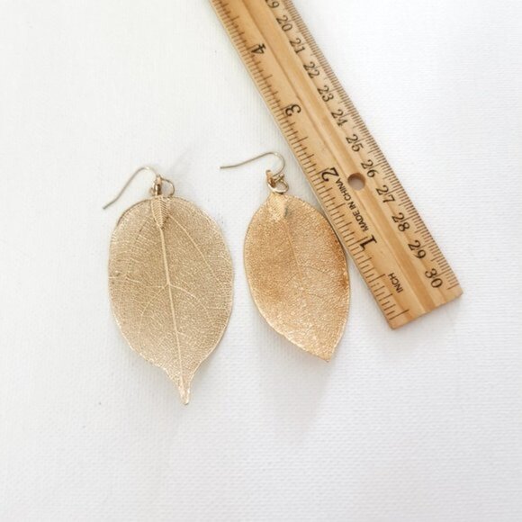 Anthropologie Golden Leaf Earrings & Necklace Set - Picture 4 of 6